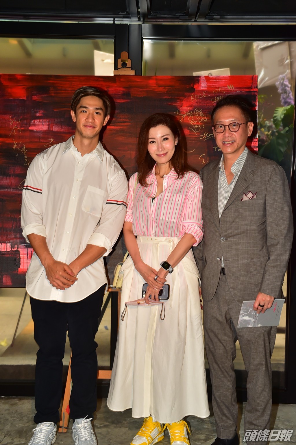 今年5月李嘉欣與老公許晉亨恩愛出席吳婉芳細仔胡智同的畫展。